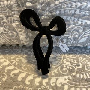 Very Cute Bow Hairclip